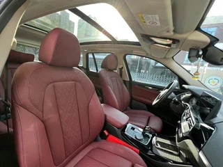 BMW X3 2022 xDrive25i M Sports suit interior photo 20