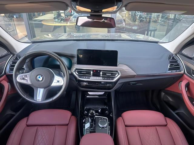 BMW X3 2022 xDrive30i Líder M Traje de noche Yao exterior foto 8 BMW X3 2022 xDrive30i Líder M Traje de noche Yao exterior foto 8