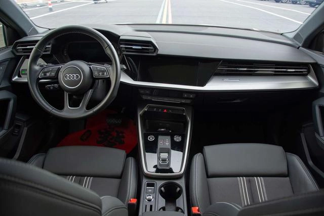 Audi A3 2024 A3L Limousine 35 TFSI Fashion and Elegant interior photo 16