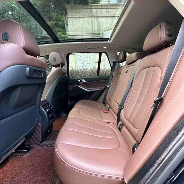 BMW X5 2021 xDrive30i M Sports suit interior photo 7