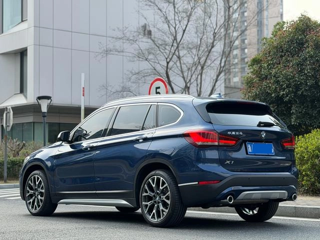 BMW X1 2021 Модификация xDrive25Li Премиум-класса экстерьер фото 5