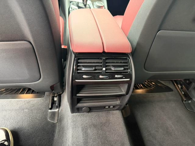 BMW 5 Series 2022 530Li Leading Type M Sports suit interior photo 13