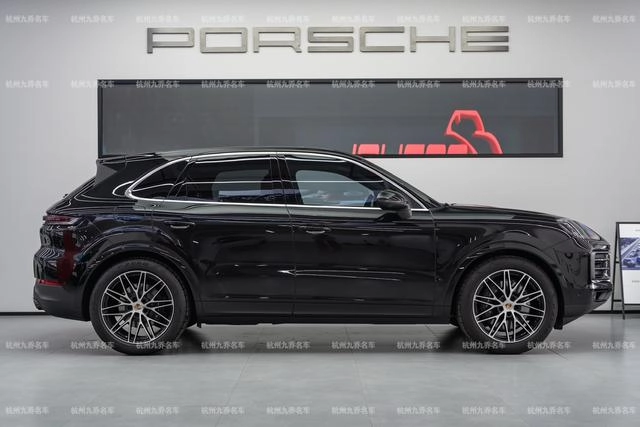 Porsche Cayenne 2025 Cayenne 3.0T exterior photo 4