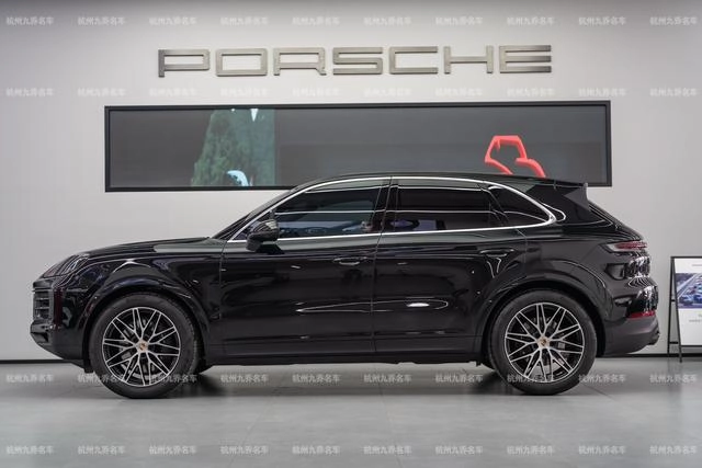 Porsche Cayenne 2025 Cayenne 3.0T exterior photo 8
