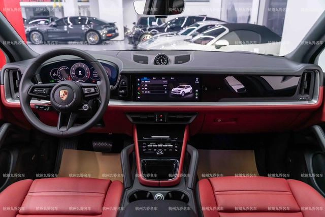 Porsche Cayenne 2025 Cayenne 3.0T interior photo 12