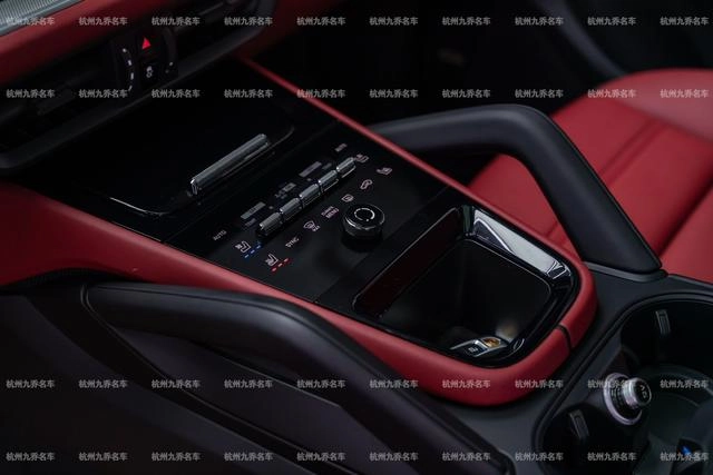 Porsche Cayenne 2025 Cayenne 3.0T interior photo 15