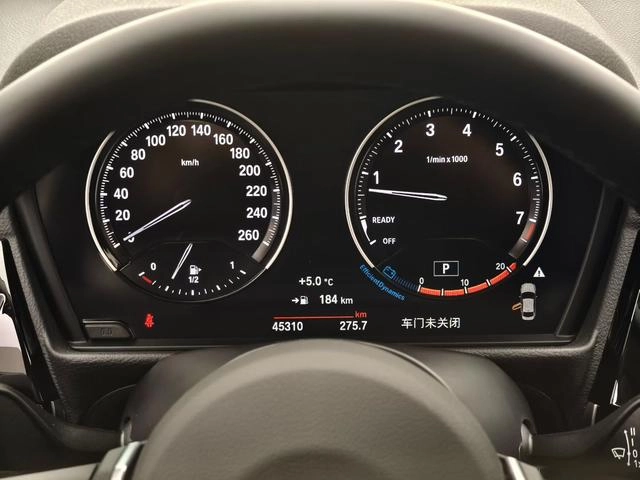 BMW 1 Series 2021 Модификация 125i M Спортивные ночные издания интерьер фото 7