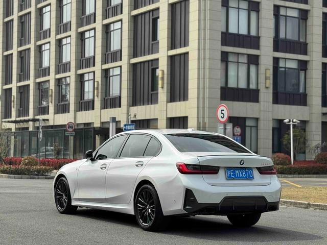 BMW 3 Series 2023 325Li M Traje nocturno deportivo Yao exterior foto 6
