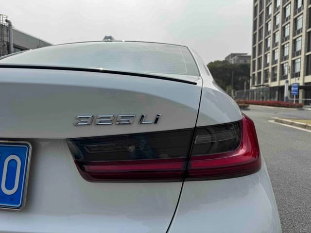 BMW 3 Series 2023 325Li M Traje nocturno deportivo Yao exterior foto 7