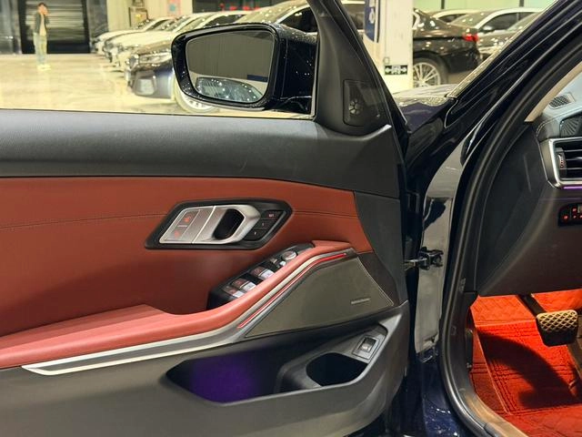 BMW 3 Series 2022 325Li M Sports Night Suit exterior photo 9