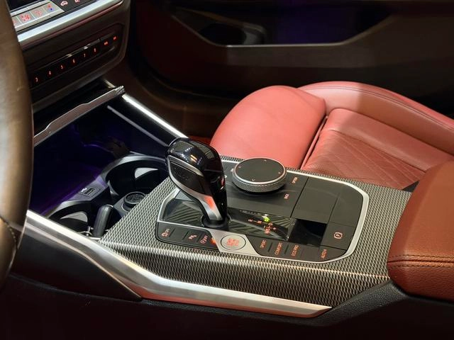 BMW 3 Series 2022 325Li M Sports Night Suit interior photo 12