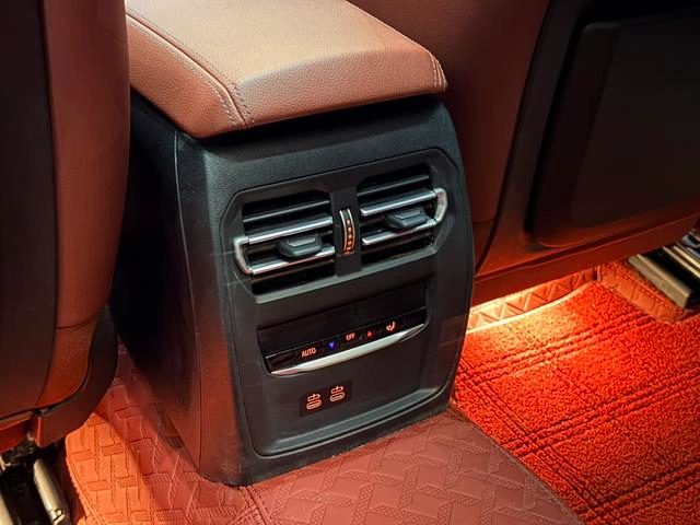 BMW 3 Series 2022 325Li M Sports Night Suit interior photo 14
