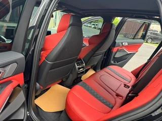 BMW X5 M 2023 X5 M Гром издание интерьер фото 9