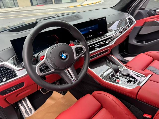 BMW X5 M 2023 X5 M Гром издание интерьер фото 13