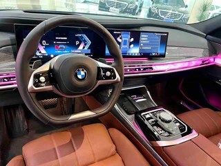 BMW 7 Series 2023 740Li Премиум-класса Роскошный набор экстерьер фото 5