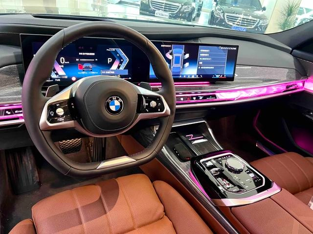 BMW 7 Series 2023 740Li Премиум-класса Роскошный набор экстерьер фото 5