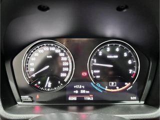 BMW X1 2022 sDrive25Li Líder interior foto 10