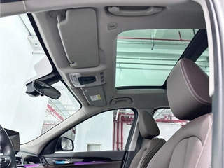 BMW X1 2022 sDrive25Li Líder interior foto 11