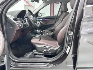 BMW X1 2022 sDrive25Li Líder interior foto 12