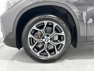 BMW X1 2022 sDrive25Li Líder interior foto 14