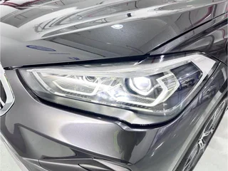 BMW X1 2022 sDrive25Li Líder interior foto 15