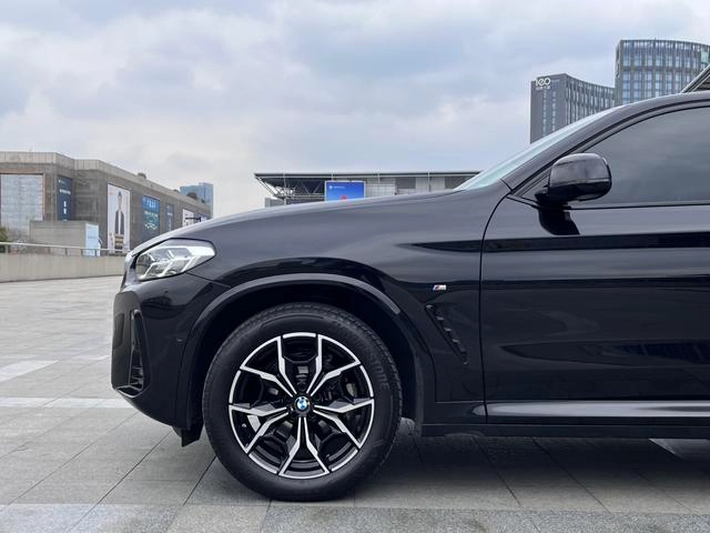 BMW X4 2022 xDrive 25i M Sports suit exterior photo 5
