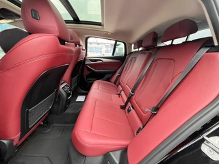 BMW X4 2022 xDrive 25i M Sports suit interior photo 12