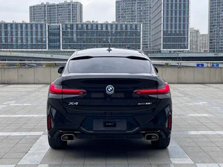 BMW X4 2022 xDrive 25i M Sports suit interior photo 17