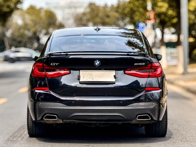 BMW 6 Series GT 2022 630i M Conjunto deportivo exterior foto 4