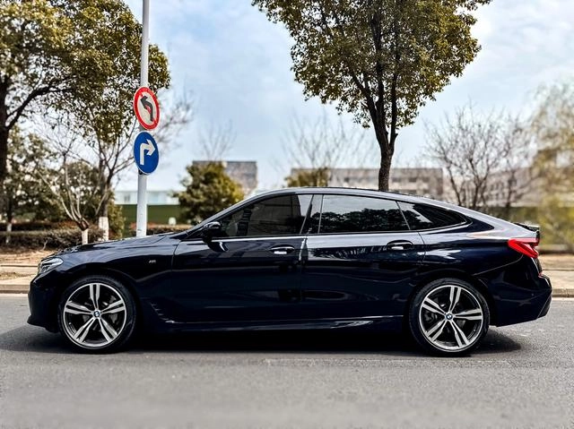 BMW 6 Series GT 2022 630i M Conjunto deportivo exterior foto 7