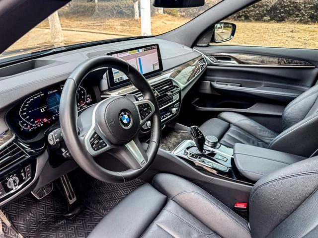 BMW 6 Series GT 2022 630i M Conjunto deportivo exterior foto 9