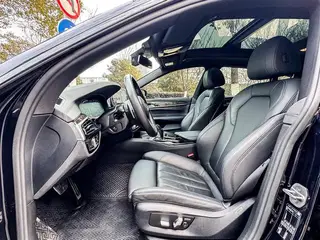 BMW 6 Series GT 2022 630i M Conjunto deportivo interior foto 11