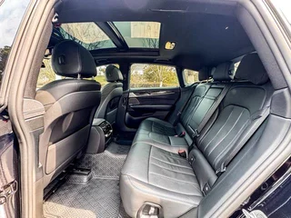 BMW 6 Series GT 2022 630i M Conjunto deportivo interior foto 17