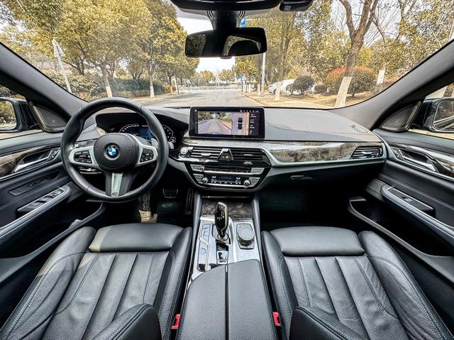 BMW 6 Series GT 2022 630i M Conjunto deportivo interior foto 19