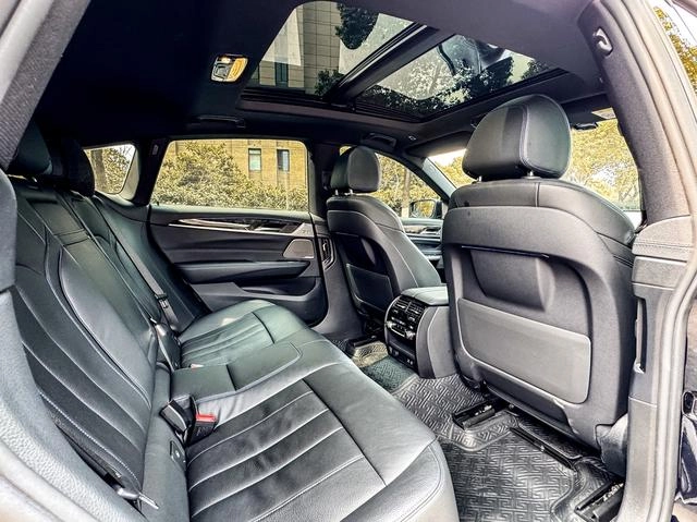 BMW 6 Series GT 2022 630i M Conjunto deportivo interior foto 20