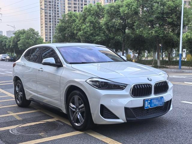 BMW X2 2022 sDrive25i M Off-road suit exterior photo 3