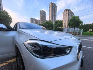 BMW X2 2022 sDrive25i M Off-road suit interior photo 13