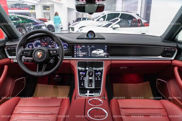 Porsche Panamera 2023 Panamera 4 Исполнительная расширенная версия 2.9T интерьер фото 16