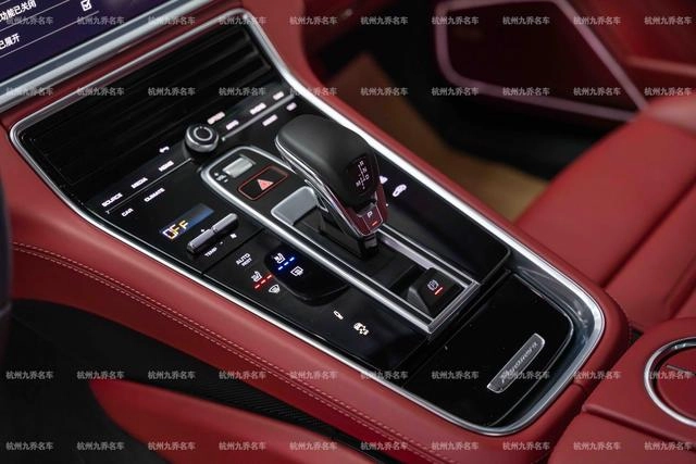 Porsche Panamera 2023 Panamera 4 Исполнительная расширенная версия 2.9T интерьер фото 19