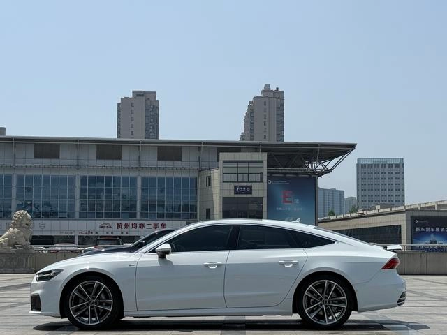 Audi A7 2024 45 TFSI Type de sélection extérieur photo 3