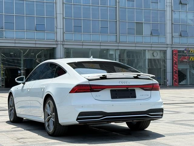 Audi A7 2024 45 TFSI Type de sélection extérieur photo 4