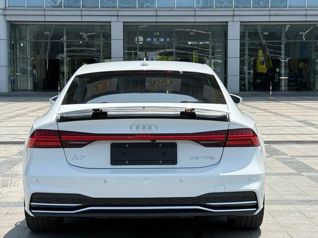 Audi A7 2024 45 TFSI Type de sélection extérieur photo 5