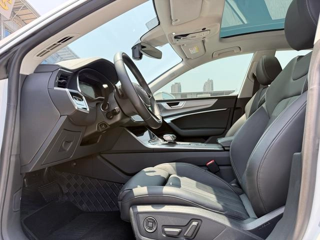 Audi A7 2024 45 TFSI Type de sélection intérieur photo 12