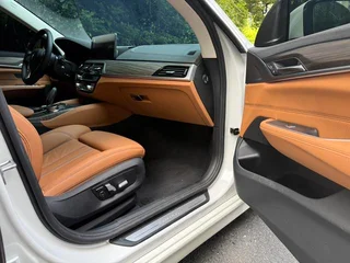 BMW 6 Series GT 2022 630i Роскошный дизайнерский набор интерьер фото 8