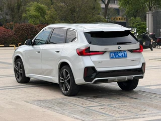 BMW X1 2023 sDrive25Li M Sports suit interior photo 8