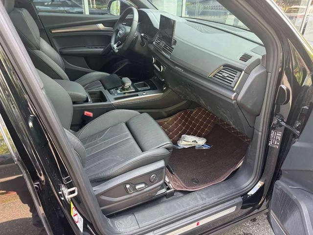 Audi Q5L 2024 45TFSI Deluxe Dynamic interior photo 16
