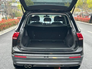 Volkswagen Tiguan L 2021 330TSI Version intelligente automatique à deux roues motrices intérieur photo 17