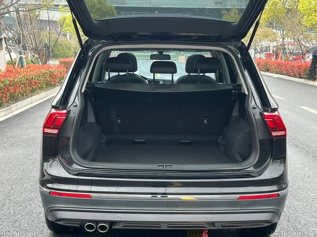 Volkswagen Tiguan L 2021 330TSI Version intelligente automatique à deux roues motrices intérieur photo 17