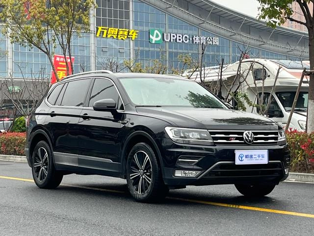 Volkswagen Tiguan L 2021 330TSI Version intelligente automatique à deux roues motrices intérieur photo 18