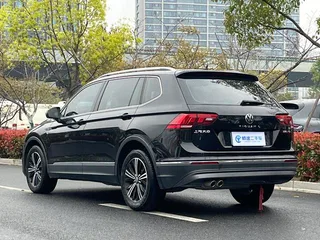 Volkswagen Tiguan L 2021 330TSI Version intelligente automatique à deux roues motrices intérieur photo 19